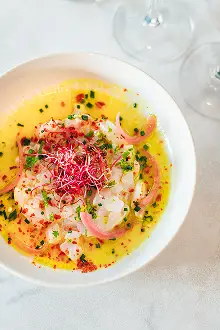 Belle présentation d'un plat servi chez ADMA